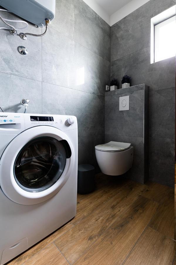 Apartment Dolly Completely Renovated 2023 Ровинь Экстерьер фото
